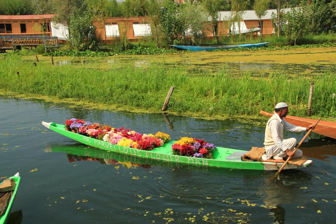 Srīnagar Umbrella Group Of House Boat酒店 外观 照片